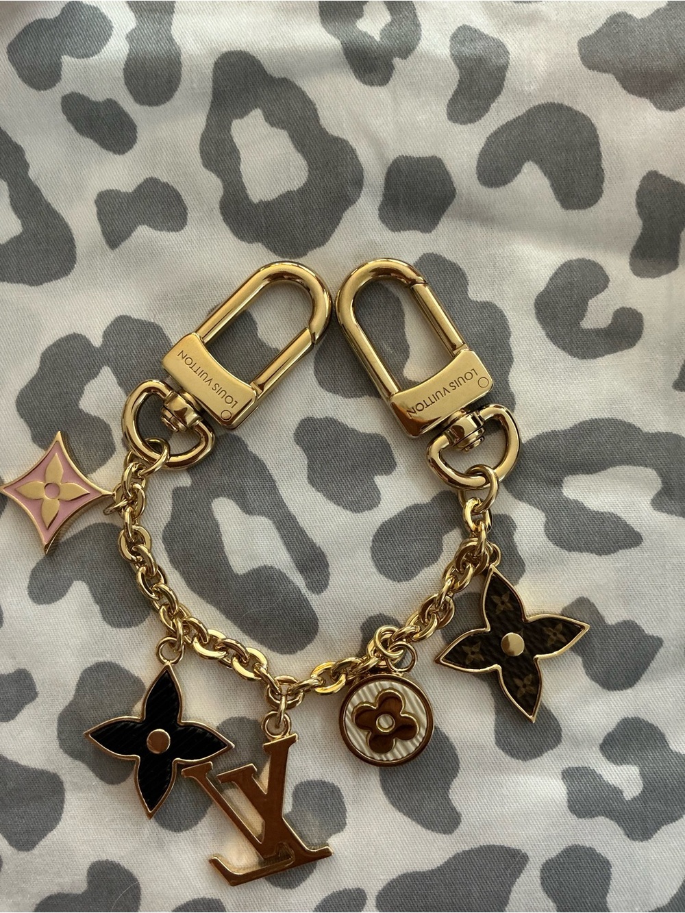 Louis Vuitton Spring Street Chain Bag Charm - Picture 16 of 16